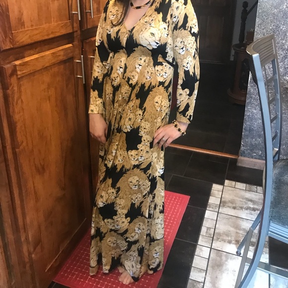 Meet your Posher, Carla aka Princess Casserole - Picture 3 of 6